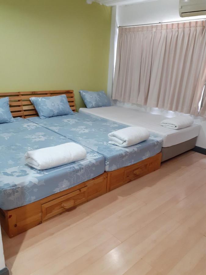 Baansu Hostel Бангкок Екстер'єр фото