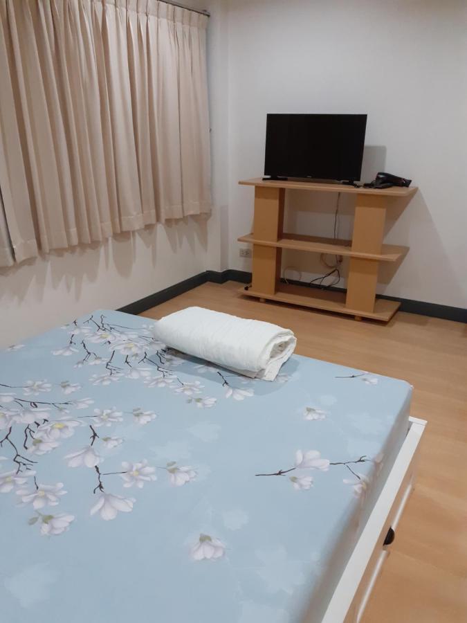Baansu Hostel Бангкок Екстер'єр фото