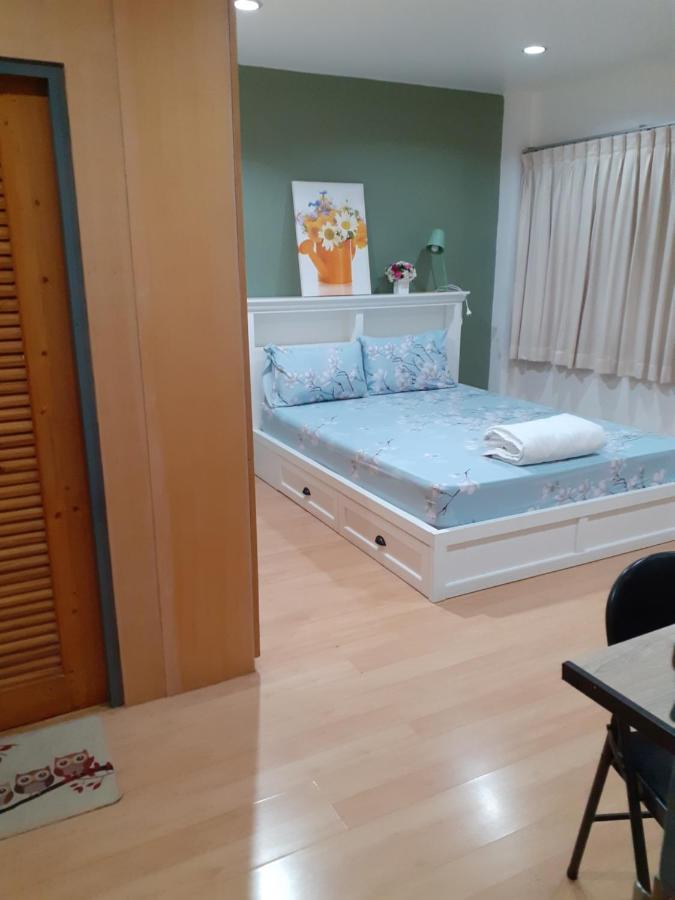 Baansu Hostel Бангкок Екстер'єр фото