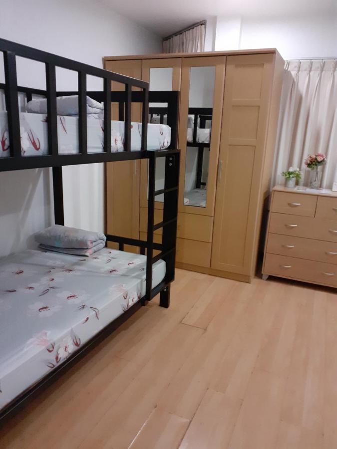 Baansu Hostel Бангкок Екстер'єр фото