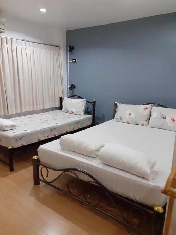 Baansu Hostel Бангкок Екстер'єр фото